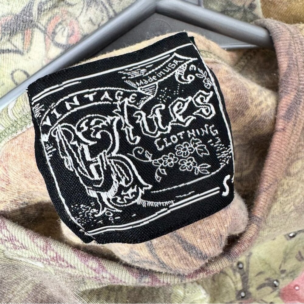 Vintage blues clothing tattoo newspaper ποΈ style top bling rhinestone studs πΉ - Picture 7 of 11